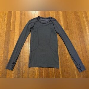 Lululemon Swiftly Tech Long Sleeve Crew
Tempo Stripe Black White